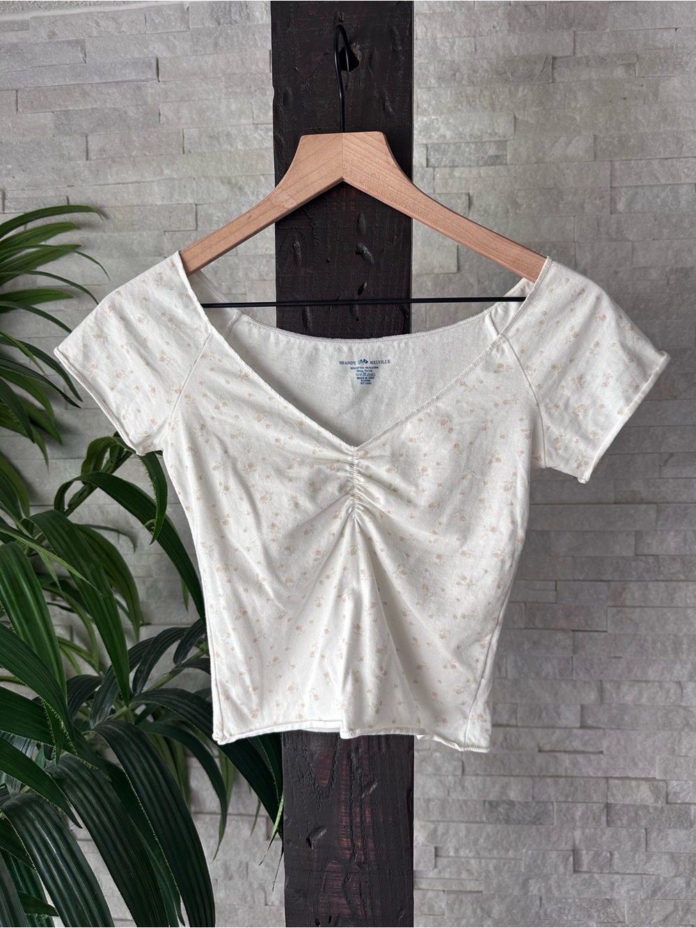 Brandy Melville Cream Floral Ruched V-Neck Tee XS